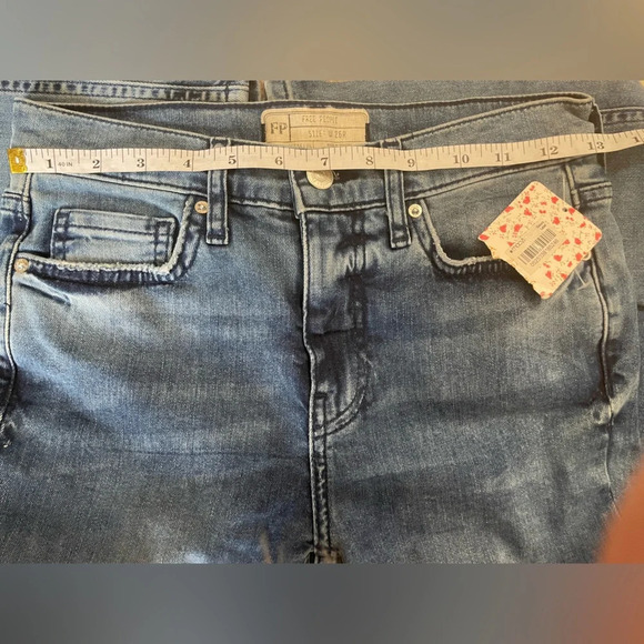 Free People Busted Knee Distressed Dark Wash Women’s Skinny Jeans size 26 NWT - Picture 6 of 9